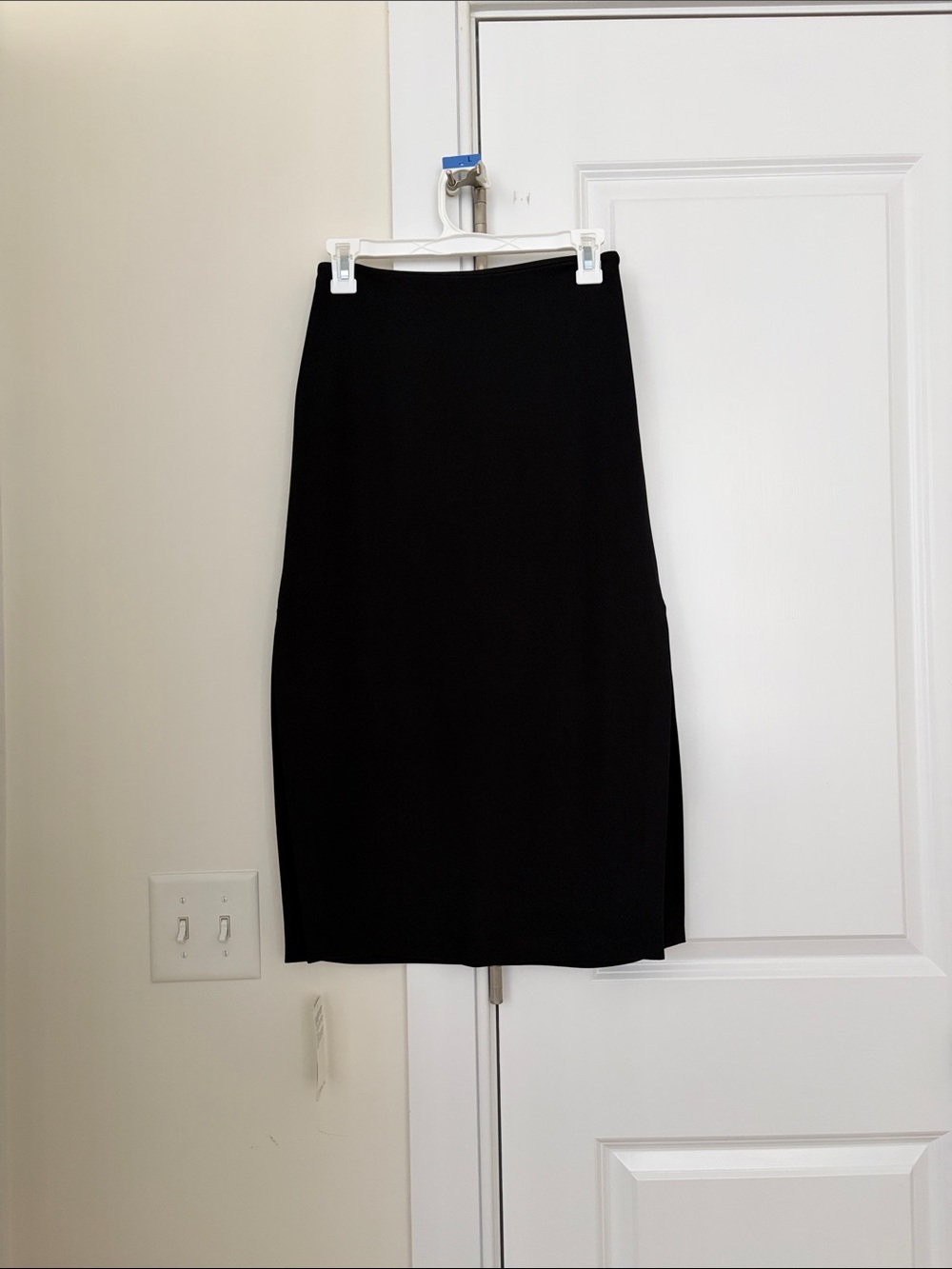 NWT Abercrombie & Fitch Black Pencil Skirt with side slits